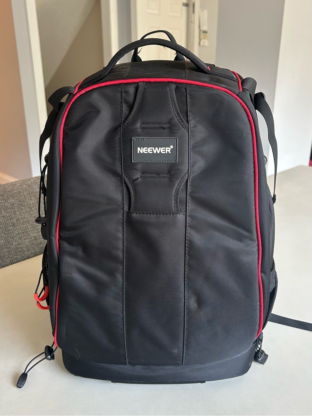 NEEWER Pro Camera Backpack -
Waterproof Shockproof DSLR & Drone Bag Black/Red